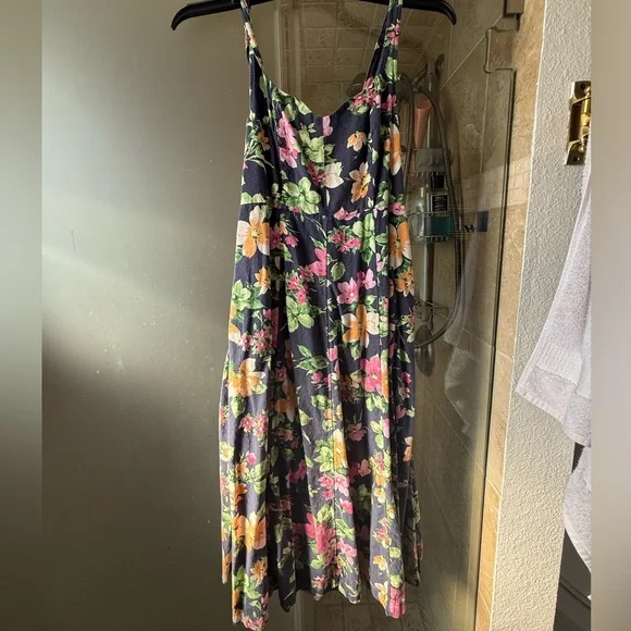 Old Navy Floral Navy Dress size M - Picture 2 of 6